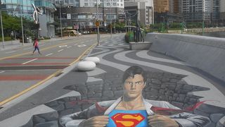 海辺の高層ビル街