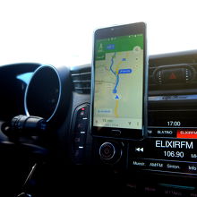 こんな感じで差し込んで使う　すぐ落ちる