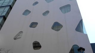 何度見てもビルが個性的☆