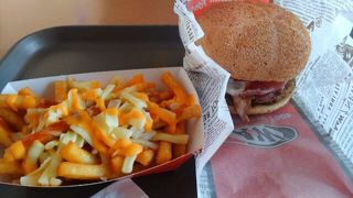 帰りに、最後にA&Wを食べるならここ