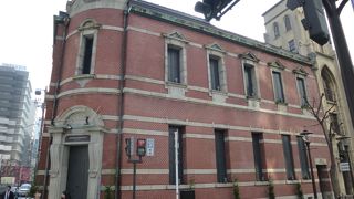 レンガ造りの美しい建物