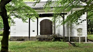 本当にこれが重要文化財と思ってしまう外側からはただの古い倉庫