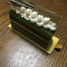 抹茶のケーキ