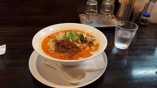 夜は比較的すいている