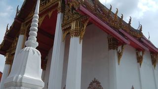 ひっそりとしていました