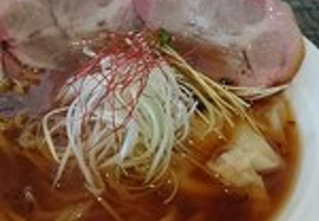 シンプルで味わい深い中華そがが絶品