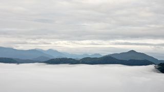 混雑回避には車で行きましょう。雲海はとても素敵な光景です！