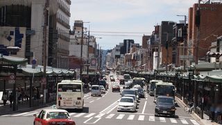 京都市内で最も賑やかな通り