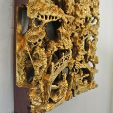 横から見ると厚み方向に凄い技