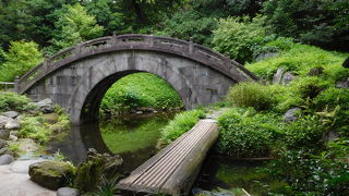 美しい形をした円月橋