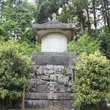 桓武天皇供養塔