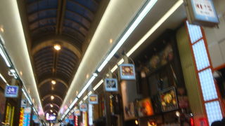 多くの人がいました。