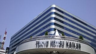 有楽町の駅前に昔からある交通会館