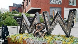 写真撮影などには雰囲気の良いスポットです。