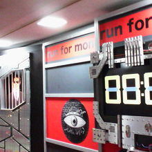 「逃走中」をイメージしたゲームが楽しめるコーナーなども