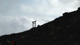富士山登山：富士山山上浅間神社奥宮