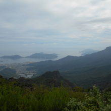 渓谷頂上からの見晴らし。