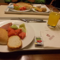 軽く食べるなら十分です