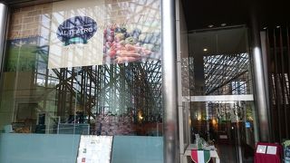 観劇しなくても飲食可能