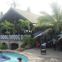 プール側から撮影