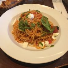 冷製トマトバジルソーススパゲッティ