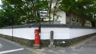 迫力ある土塀が続いていまーす