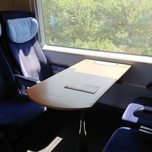 4人掛けテーブル席