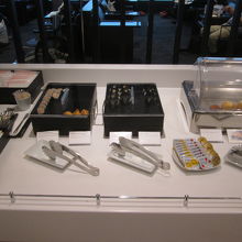 羽田空港国際線 ANAラウンジ (114番ゲート付近)