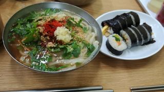 笑顔が可愛いおばちゃんのお店