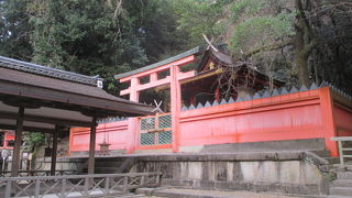 小さい神社です