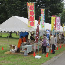 お店も出ています