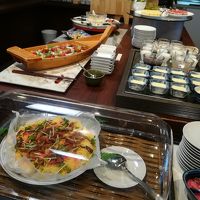 夜のビュッフェ