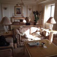 スイートのリビング