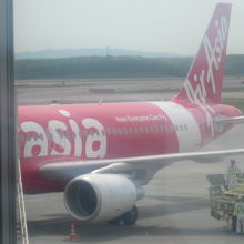 Now everyone can fly. 就航時からの伝統