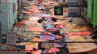 キアポ教会を中心に広がるマーケット。