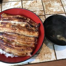 300gの鰻。ボリューム満点！