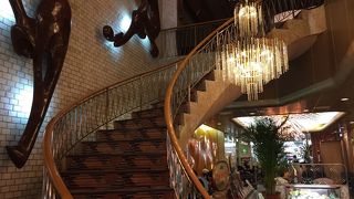 喫茶だけでなくインテリアも楽しめる