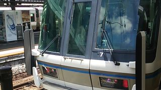 2018年５月20日現在、みやこ路快速では日本語の他英語による自動放送が行われるようになりました