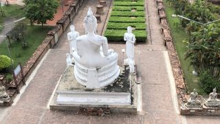 仏塔からの見晴らしは最高。