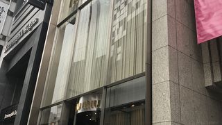 中央通り沿いの路面店