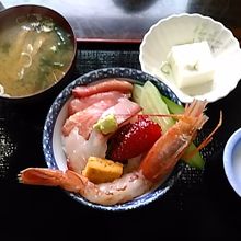 チラシ寿司680円