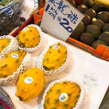 高い！でも恐る恐る一つ購入。