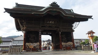 善光寺の表玄関