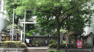 オフィス街に静寂の場所