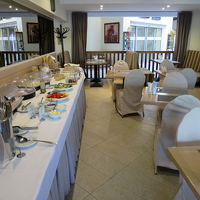 平日7時15分からのホットビュッフェはメニューいろいろ