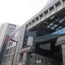 レストランにどうぞ