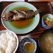 煮魚定食』by マプト｜よってけ まるとみのクチコミ【フォートラベル】