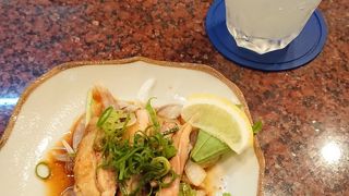 電車の待ち時間にふらりと焼き鳥