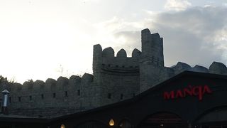 訪れた時は、車は通れなくなっていました