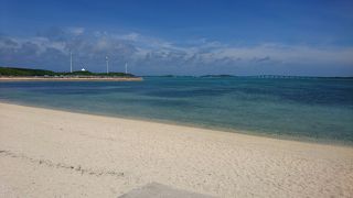 池間島と西平安名崎を望めるビーチ